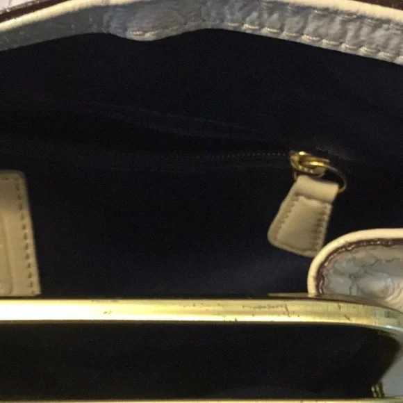 Beautiful Coach bag - Picture 10 of 11